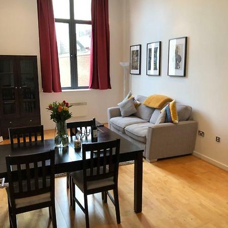 Stylish City Centre Apartment Cardiff Esterno foto