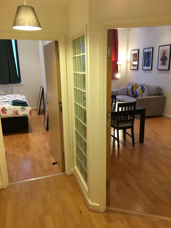 Stylish City Centre Apartment Cardiff Esterno foto